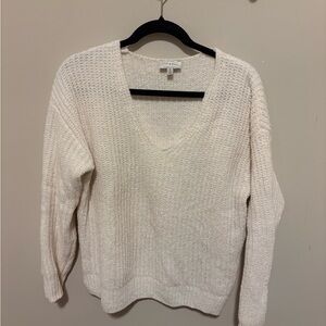 Lucky Brand Women's V-Neck Cream Sweater